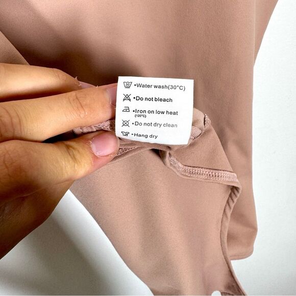 Reoria Womens Size Medium Pink Rose Tank Bodysuit Halter Neck Sleeveless Smooth - Picture 7 of 11